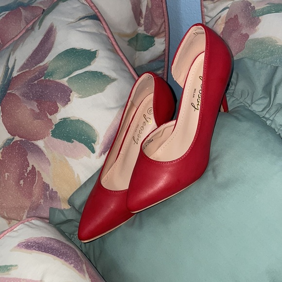 Heels - Picture 3 of 5